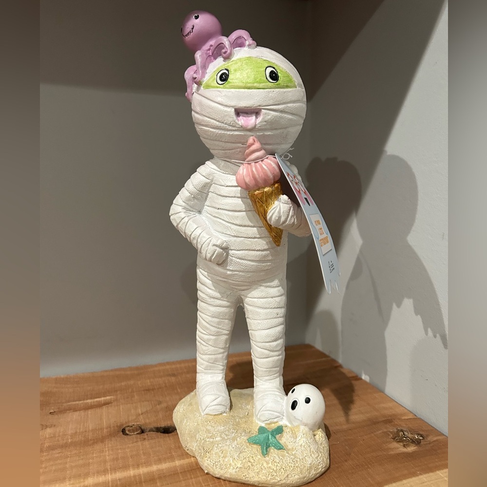 NEW Summerween Beach Mummy with Ice Cream
